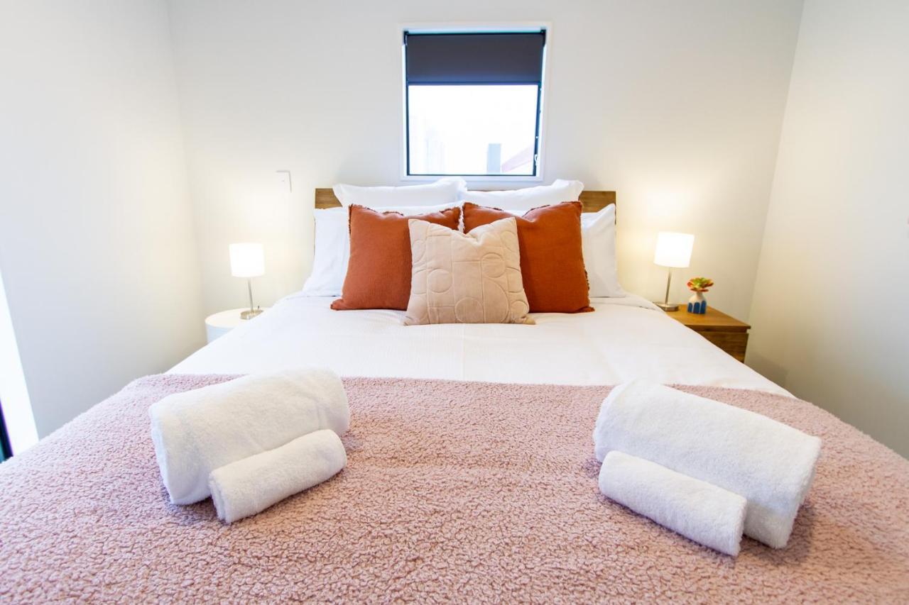 2 Bed Paradise Near Hagley Park Daire Christchurch Dış mekan fotoğraf